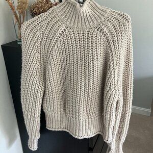 H&M beige turtleneck sweater